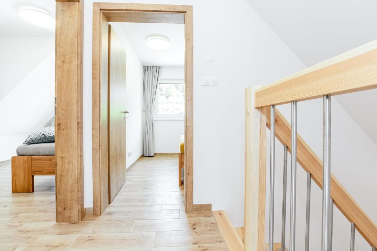 Apartmany Karlovy Dvory Horni Plana Exterior photo