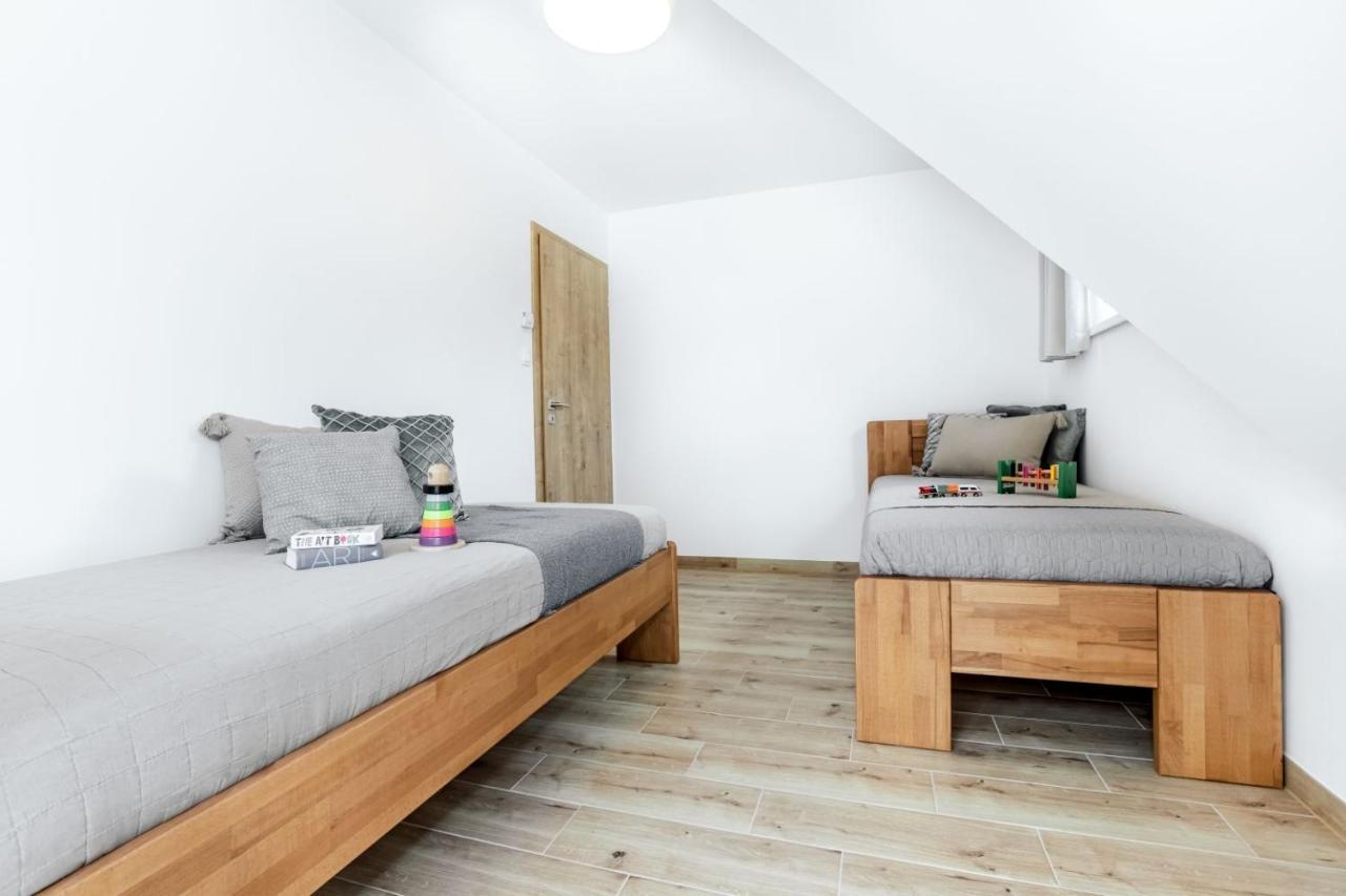 Apartmany Karlovy Dvory Horni Plana Exterior photo