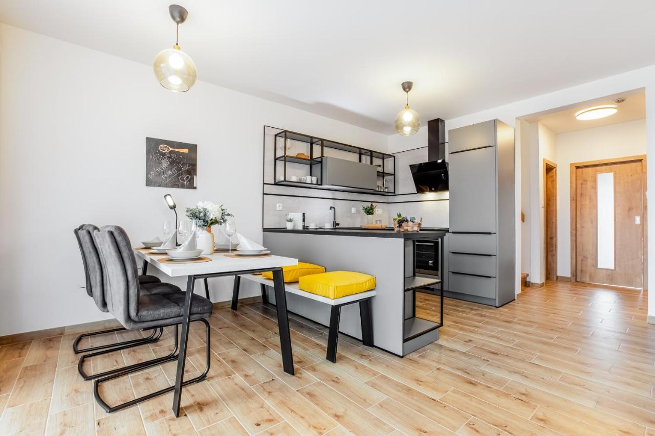 Apartmany Karlovy Dvory Horni Plana Exterior photo