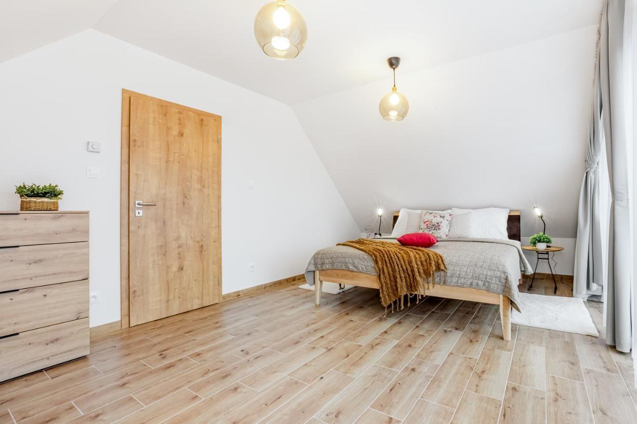 Apartmany Karlovy Dvory Horni Plana Exterior photo