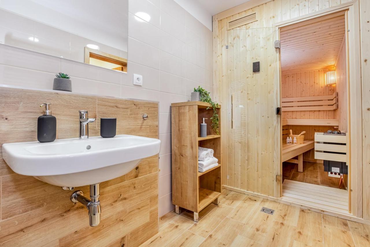 Apartmany Karlovy Dvory Horni Plana Exterior photo